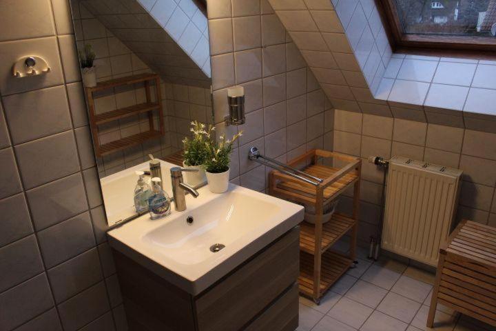 Ferienwohnung-Nils-Holgerson-Mit-Balkon-Zwischen-Strand-Wald-Wiese-Im-Suedosten-Der-Insel-Ruegen Gustow  Exteriör bild